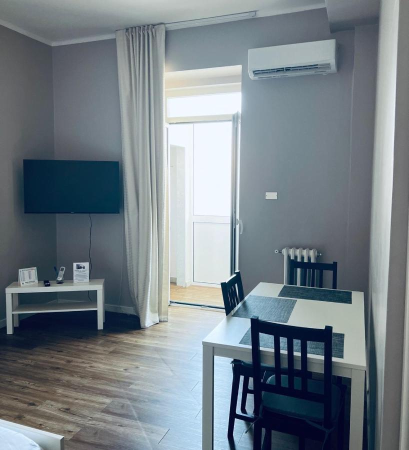 Central Station Apartment Бари Экстерьер фото