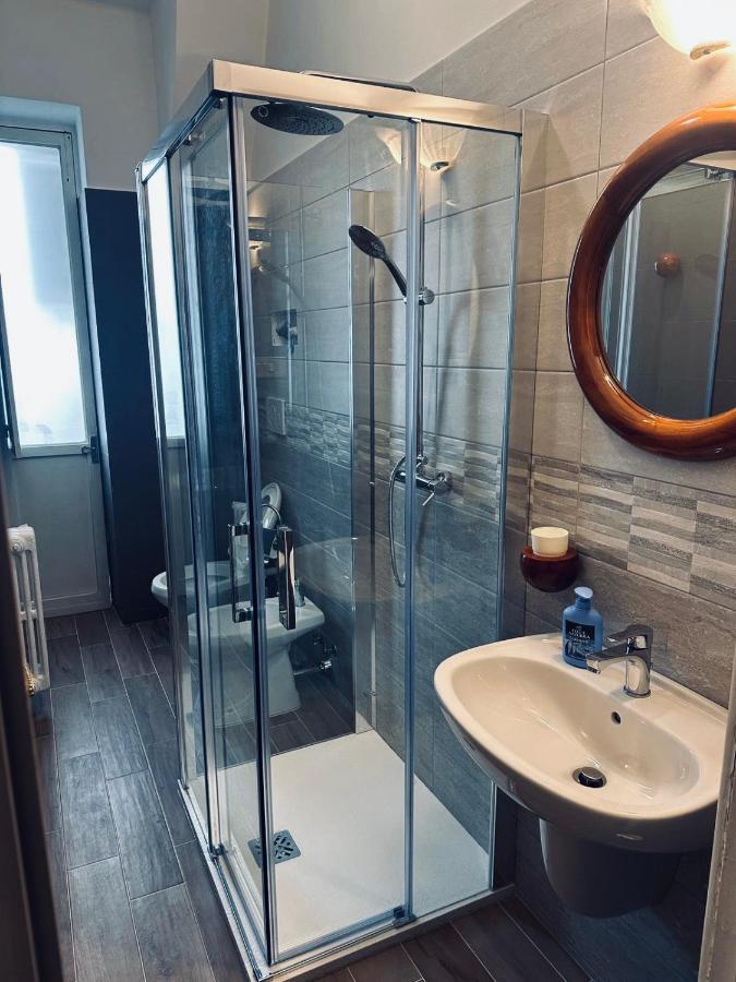 Central Station Apartment Бари Экстерьер фото